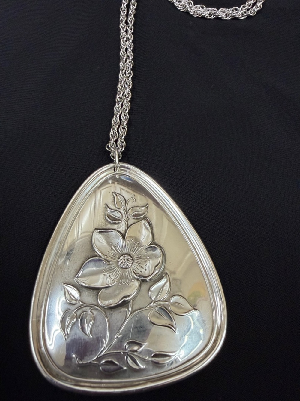 TOWLE STERLING SILVER 12 DAYS 3 FRENCH HENS 1973 ORNAMENT & CHAIN 30" NECKLACE